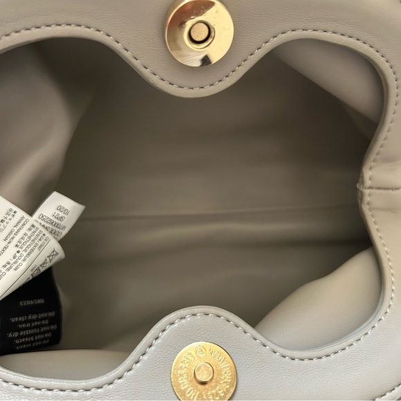 Banana Republic Soft Pouch Crossbody Bag Clutch in Grey Snake - Picture 9 of 10